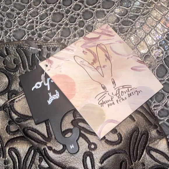 Echo Black Leather Gloves with Pattern